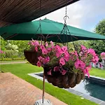 Grace Suite - Charming 1 Bed Suite With Solar