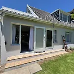 Grace Suite - Charming 1 Bed Suite With Solar