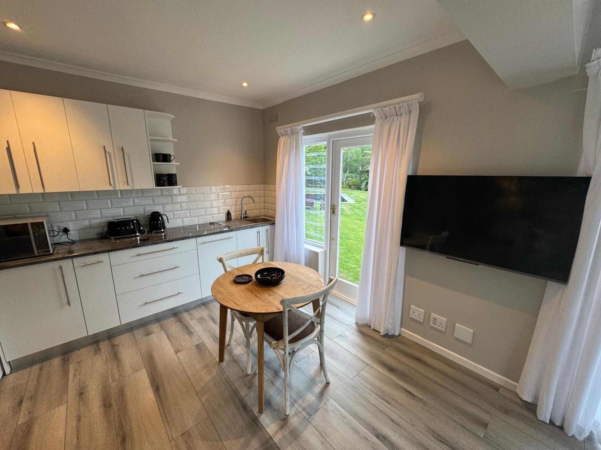 Grace - Charming 1 Bed With Solar Apartment Cape Town